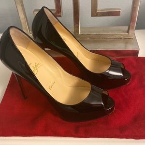 Christian Louboutin Very Prive heels